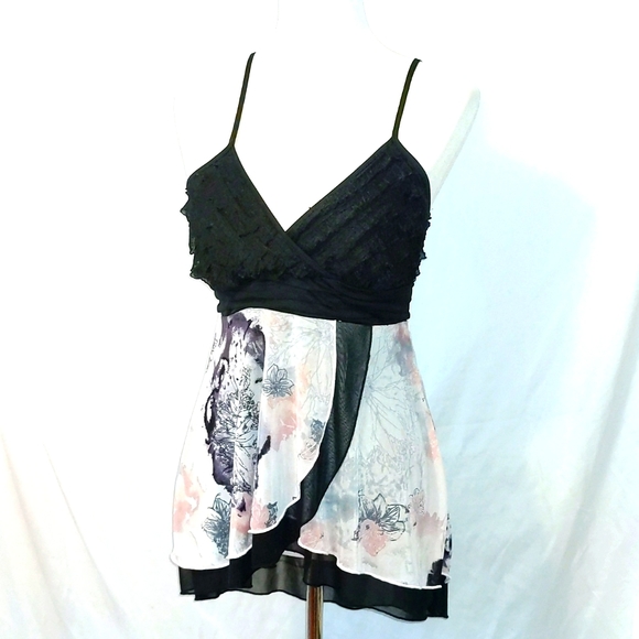 V Neck Floral Strap Date Night Tank - Picture 5 of 10